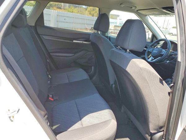 2023 KIA SELTOS LX