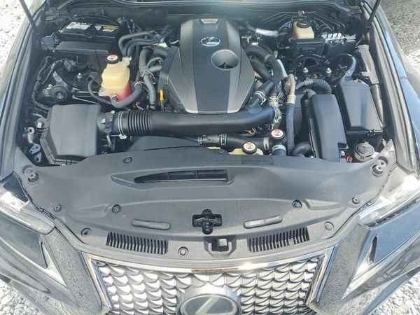 2019 LEXUS IS 300