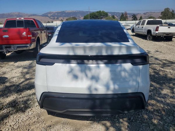2026 TESLA MODEL Y