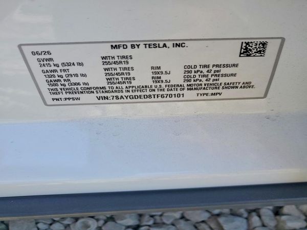 2026 TESLA MODEL Y