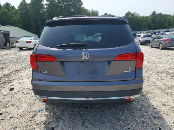 2017 HONDA PILOT Elite