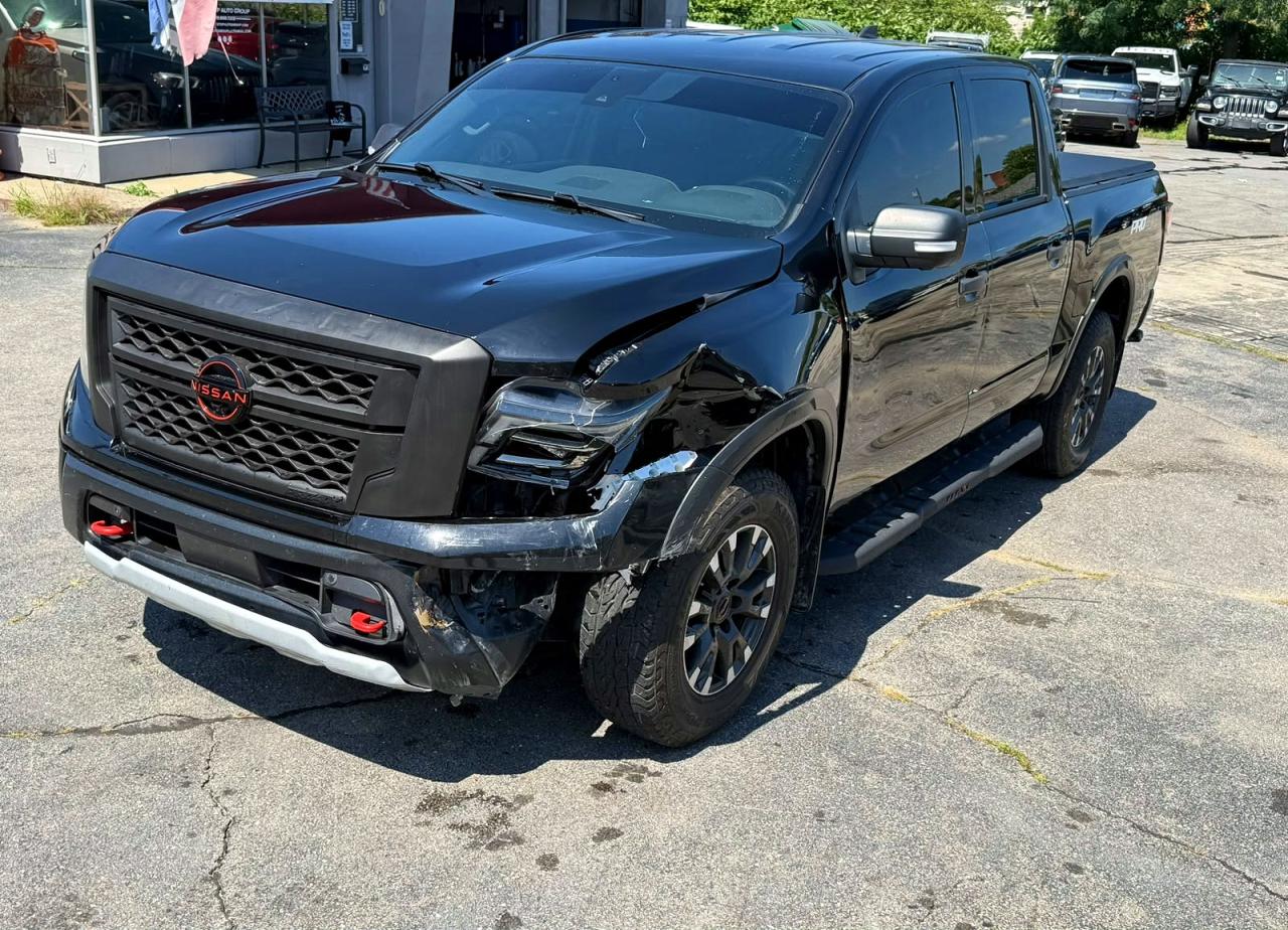 2023 NISSAN TITAN Crew Cab