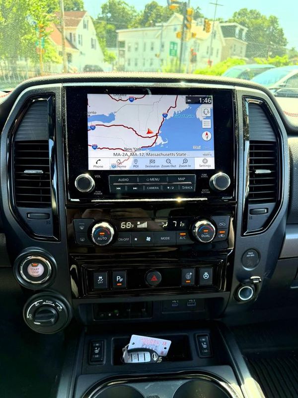2023 NISSAN TITAN Crew Cab