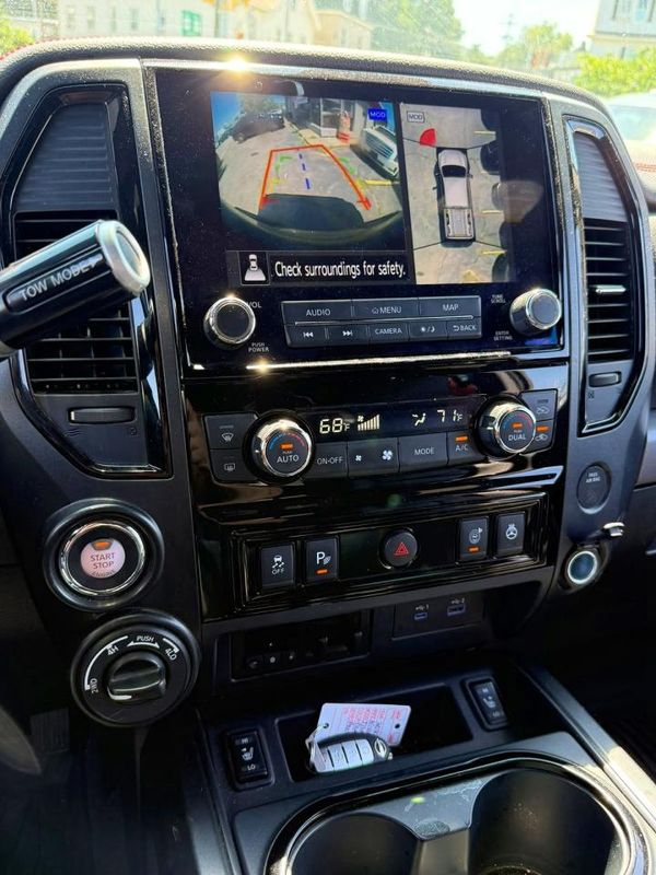 2023 NISSAN TITAN Crew Cab