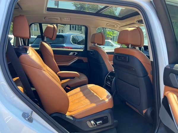 2019 BMW X7 xDrive50i