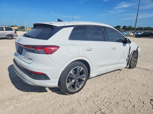 2022 AUDI Q4 E-TRON quattro Premium Plus