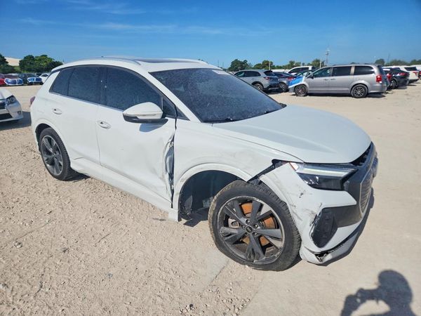 2022 AUDI Q4 E-TRON quattro Premium Plus
