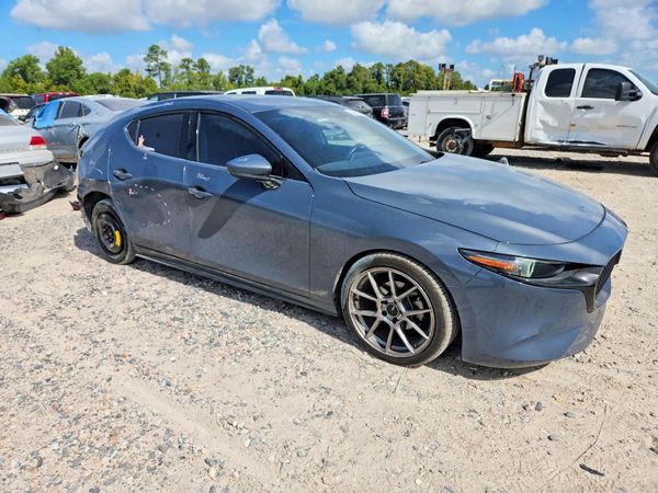 2020 MAZDA 3
