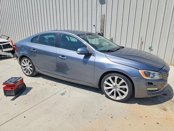 2016 VOLVO S60 SV35 Platinum