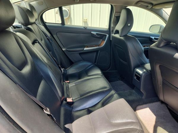 2016 VOLVO S60 SV35 Platinum