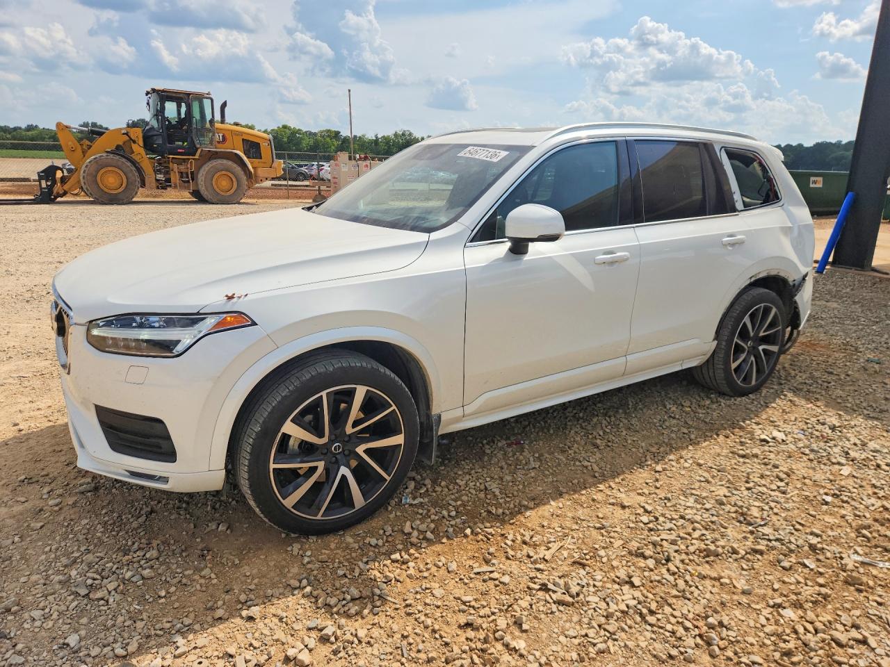 2020 VOLVO XC90 Momentum