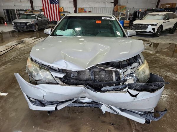 2014 TOYOTA CAMRY