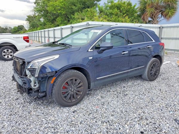 2017 CADILLAC XT5 Base