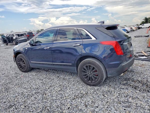 2017 CADILLAC XT5 Base
