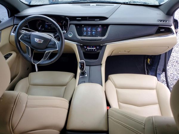 2017 CADILLAC XT5 Base