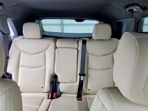 2017 CADILLAC XT5 Base