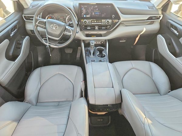 2023 TOYOTA HIGHLANDER