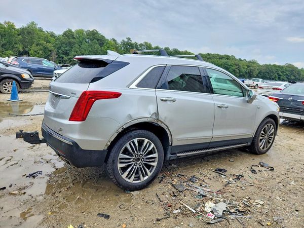 2017 CADILLAC XT5