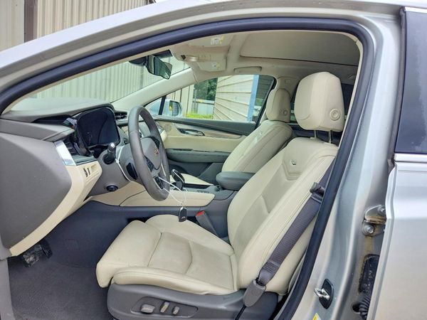 2017 CADILLAC XT5