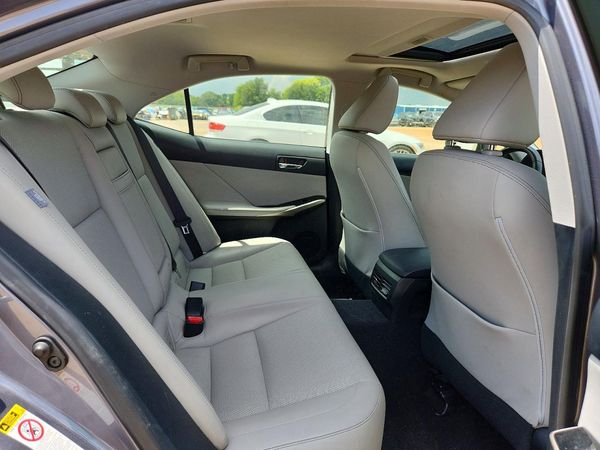 2015 LEXUS IS 250