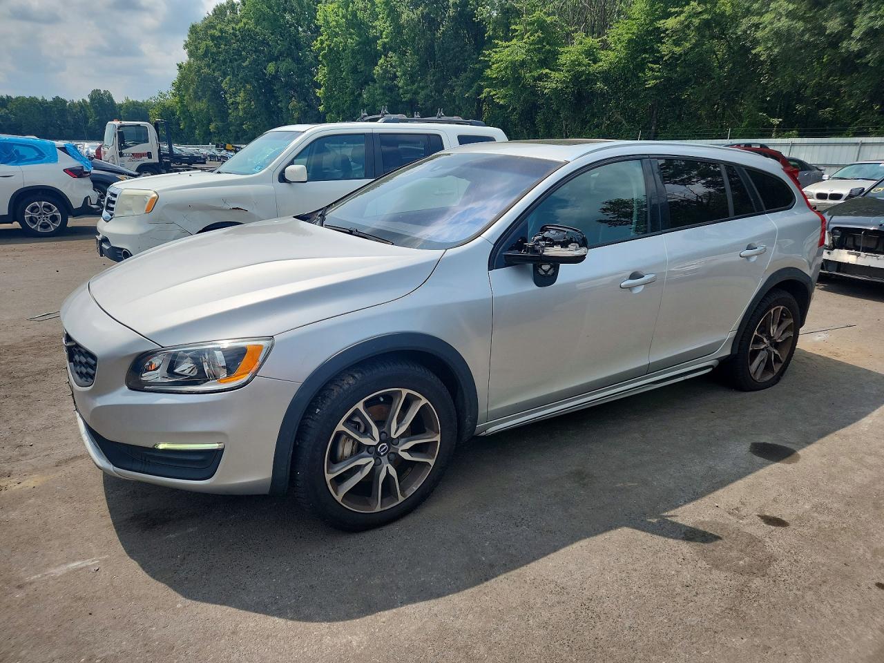 2017 VOLVO V60 CROSS COUNTRY Premier