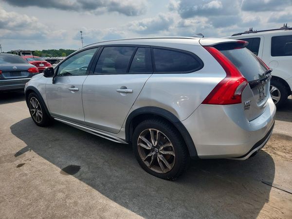 2017 VOLVO V60 CROSS COUNTRY Premier