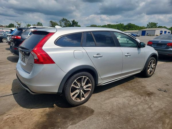 2017 VOLVO V60 CROSS COUNTRY Premier