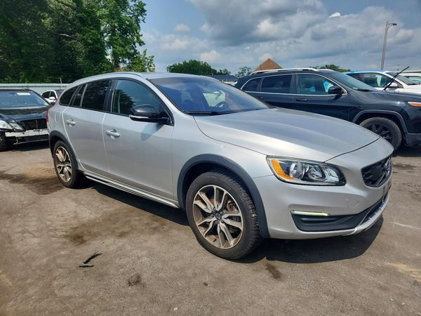 2017 VOLVO V60 CROSS COUNTRY Premier