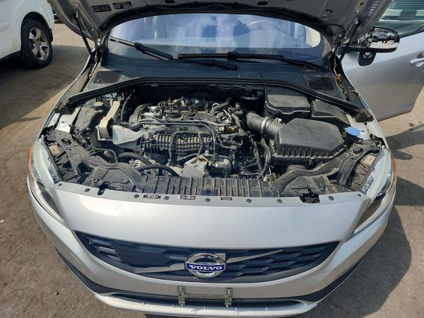 2017 VOLVO V60 CROSS COUNTRY Premier