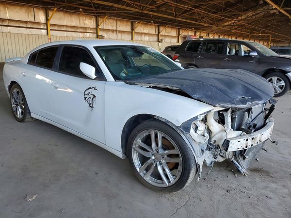 2016 DODGE CHARGER SXT — Passenger 3/4