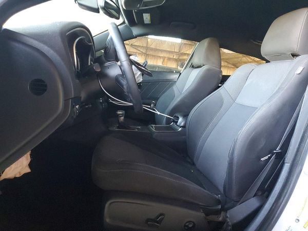 2016 DODGE CHARGER SXT — DENT