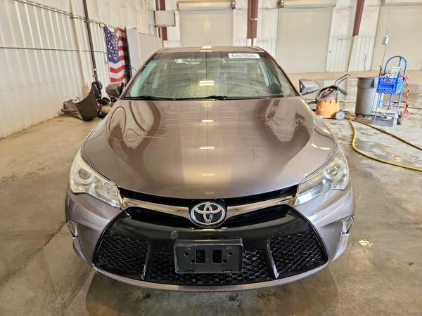 2016 TOYOTA CAMRY