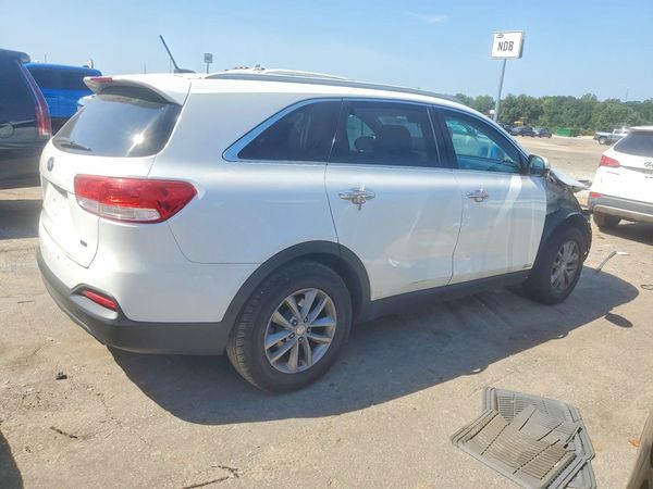 2016 KIA SORENTO L / LX
