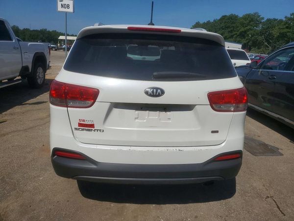 2016 KIA SORENTO L / LX