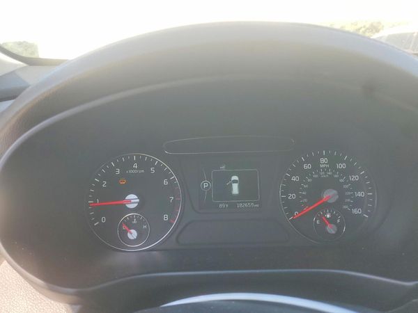 2016 KIA SORENTO L / LX