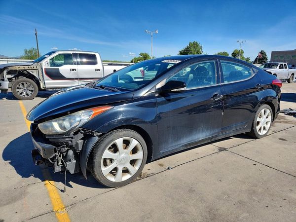 2013 HYUNDAI ELANTRA