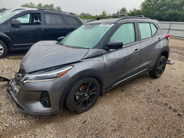 2024 NISSAN KICKS
