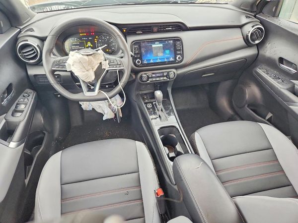 2024 NISSAN KICKS