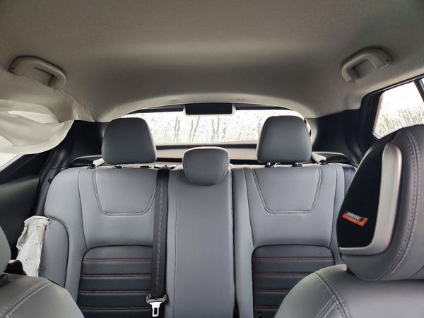 2024 NISSAN KICKS
