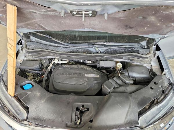 2016 HONDA PILOT EX — Engine bay