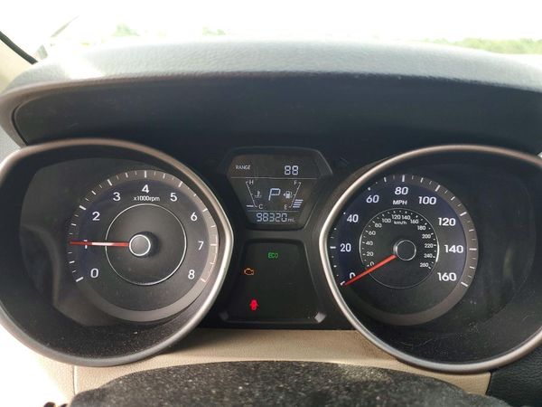 2014 HYUNDAI ELANTRA
