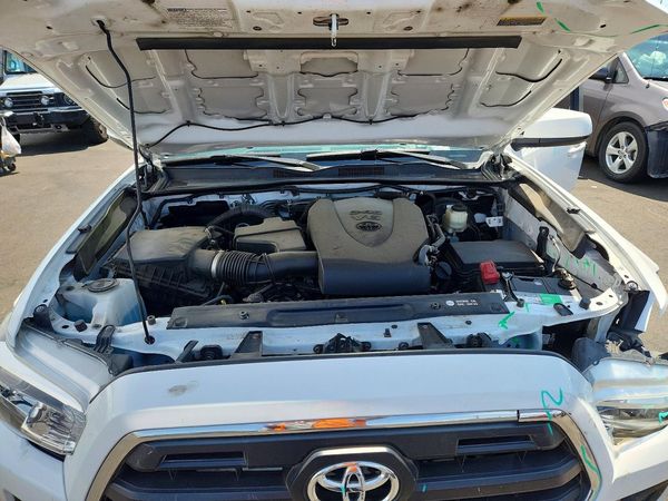 2016 TOYOTA TACOMA