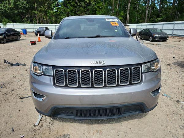 2017 JEEP GRAND CHEROKEE LAREDO 4X2