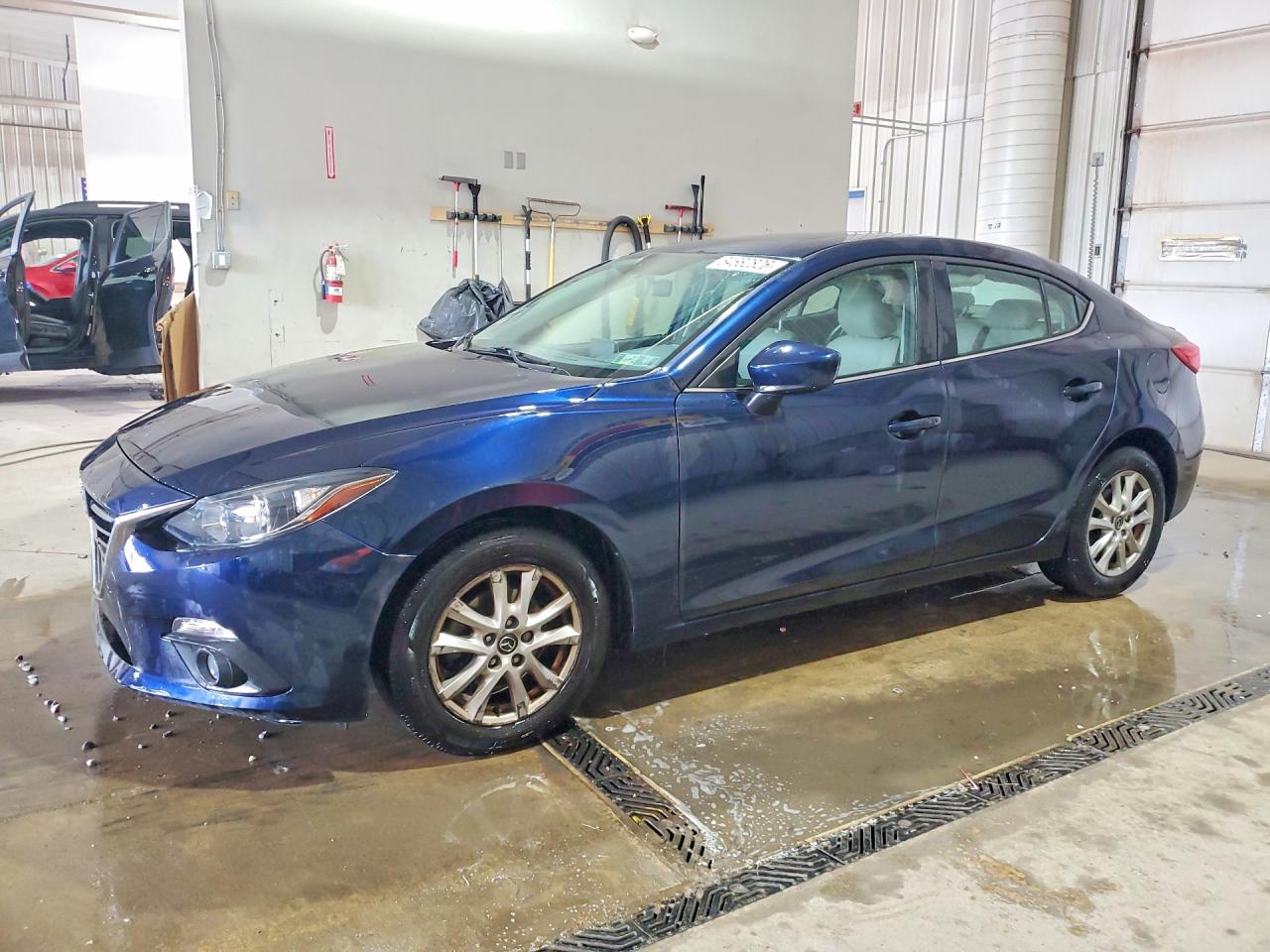 2016 MAZDA 3