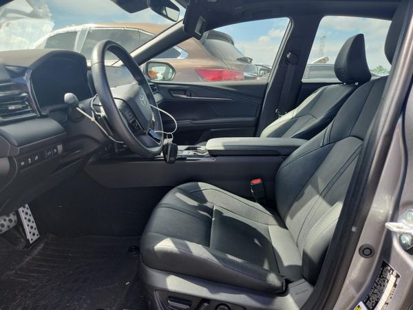 2025 TOYOTA CAMRY