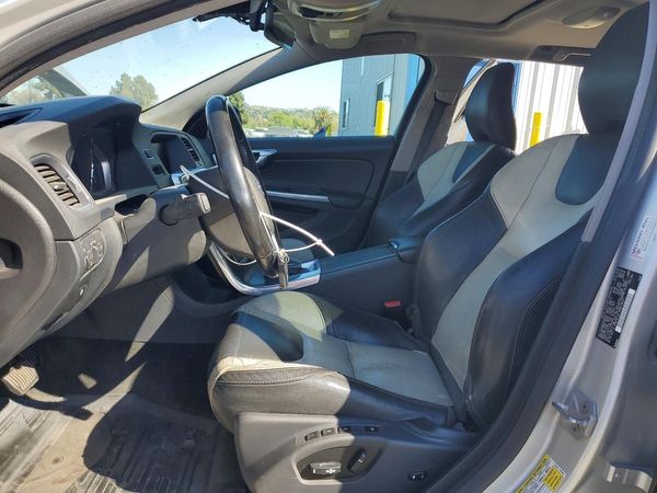 2016 VOLVO V60 CROSS COUNTRY