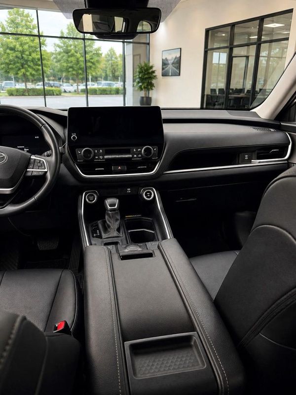 2025 TOYOTA GRAND HIGHLANDER