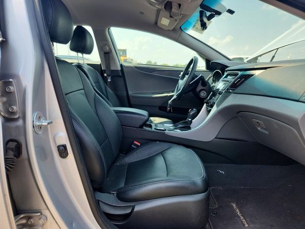 2012 HYUNDAI SONATA