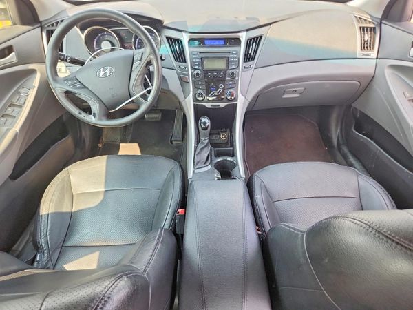 2012 HYUNDAI SONATA