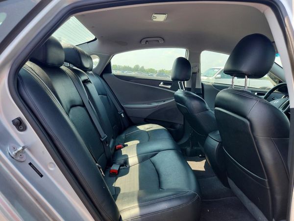 2012 HYUNDAI SONATA
